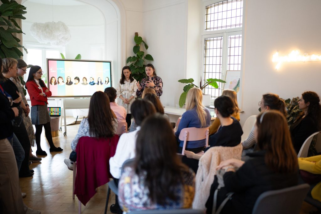 Elisia-deschidere-Photographe-Adina-Felea-17-of-46-scaled