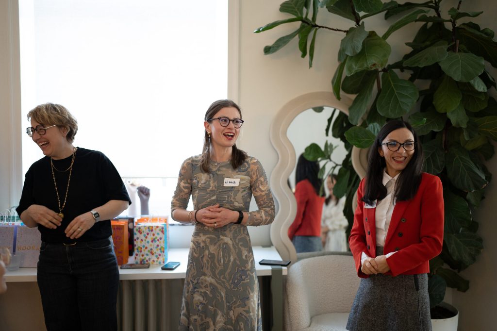 Elisia-deschidere-Photographe-Adina-Felea-9-of-46-scaled